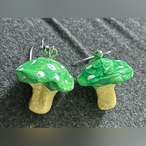 RESTOCKED🍄HANDMADE Polymer Clay Mushroom earrings🍄 - Picture 3 of 6